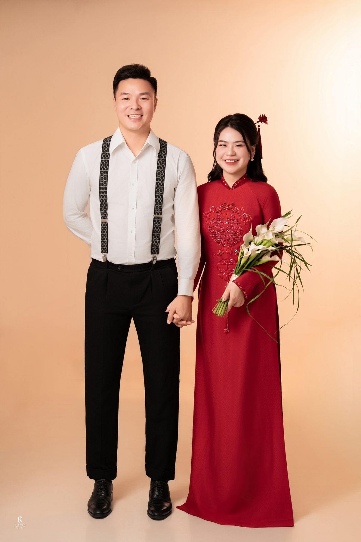 Váy cưới đơn giản chụp ảnh Studio