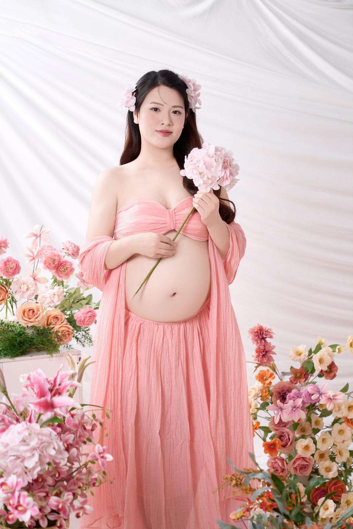 Kinh nghiệm chụp ảnh mẹ bầu đẹp, sáng tạo trong Studio